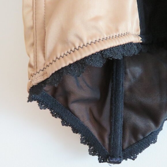 VICTORIA'S SECRET VERY SEXY Gold Black Lace Bustier Bra Goth Fairy - Size 34B - Picture 14 of 15